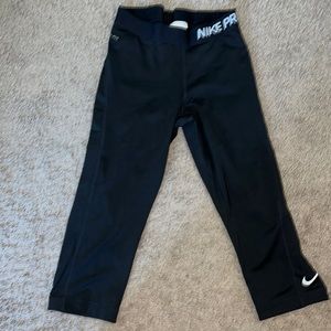 Nike Pro capris